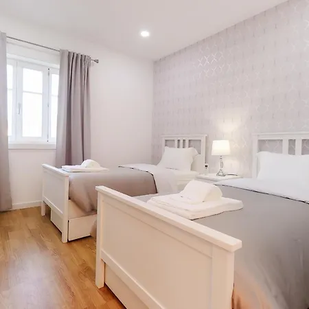 Gabriela - Perto Do Centro Com Vista Santa Luzia Apartament